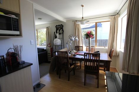 Photo of property in 15 Lisa Rise, Half Moon Bay, Auckland, 2012