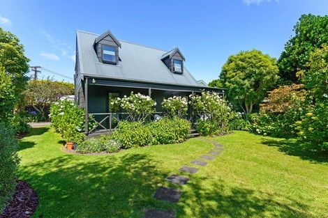 Photo of property in 3 Henare Street, Waikanae Beach, Waikanae, 5036