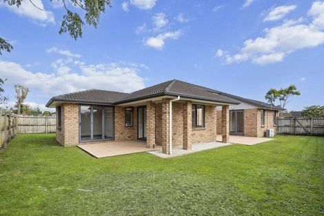 Photo of property in 94 Redcastle Drive, East Tamaki, Auckland, 2013