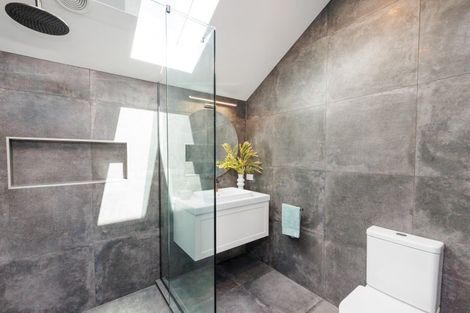 Photo of property in 17a Lincoln Terrace, Hokowhitu, Palmerston North, 4410