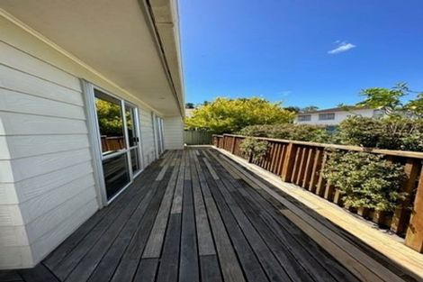 Photo of property in 2/20 Athena Drive, Totara Vale, Auckland, 0629