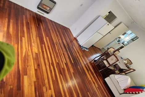 Photo of property in 6 Chadwick Crescent, Mangere East, Auckland, 2024