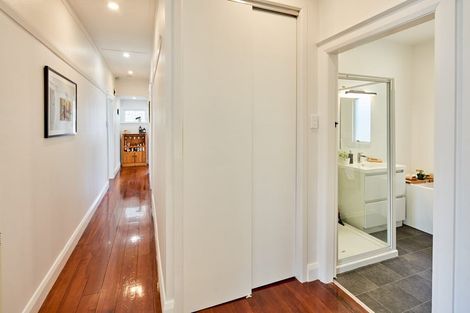 Photo of property in 50 Childers Terrace, Kilbirnie, Wellington, 6022