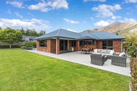 Photo of property in 9 Red Cottage Drive, Lake Hayes, Queenstown, 9304
