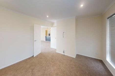 Photo of property in 30 Silicon Way, Fitzherbert, Palmerston North, 4410