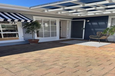 Photo of property in 2/10 Riverlea Avenue, Pakuranga, Auckland, 2010