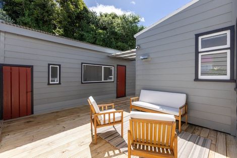 Photo of property in 18 Faraday Street, Hospital Hill, Napier, 4110