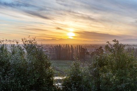 Photo of property in 16 Highcrest Heights, Westmorland, Christchurch, 8025