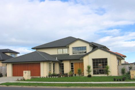 Photo of property in 87 Middlefield Drive, Flat Bush, Auckland, 2016