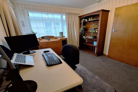 Photo of property in 32 Liverpool Street, Takaro, Palmerston North, 4412