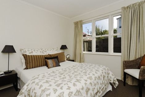 Photo of property in 17 Sheridan Drive, New Lynn, Auckland, 0600