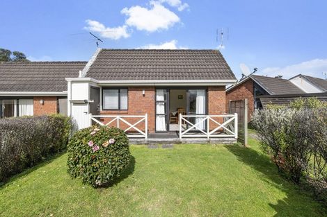 Photo of property in 13 Bellbird Place, Orewa, 0931