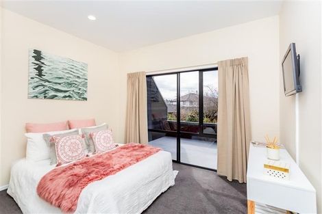Photo of property in 8 Dorfold Mews, Avonhead, Christchurch, 8042