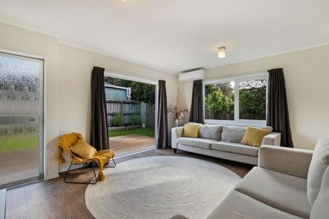 Photo of property in 2/24 Gazelle Avenue, Beach Haven, Auckland, 0626
