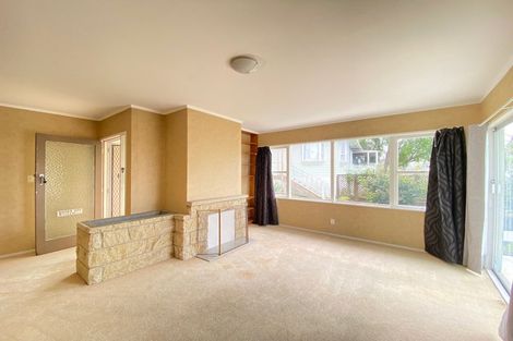 Photo of property in 36 Woodside Avenue, Northcote, Auckland, 0627