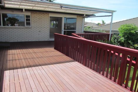 Photo of property in 11 Kath Hopper Drive, Orewa, 0931