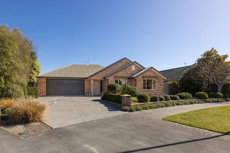 Photo of property in 67 Coolspring Way, Redwood, Christchurch, 8051