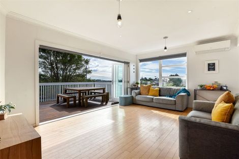 Photo of property in 1/70 Juniper Road, Sunnynook, Auckland, 0620