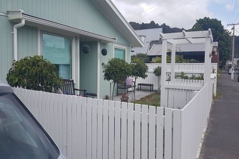 Photo of property in 15 Pukatea Street, Eastbourne, Lower Hutt, 5013