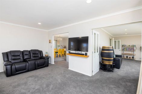 Photo of property in 17 Chamberlain Lane, Rangiora, 7400