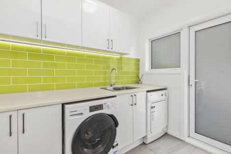 Photo of property in 13 Wattle Grove, Maungaraki, Lower Hutt, 5010