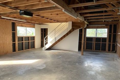 Photo of property in 31 Eastglen Road, Glen Eden, Auckland, 0602