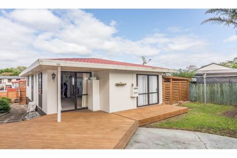 Photo of property in 1 Ireland Place, Ranui, Auckland, 0612