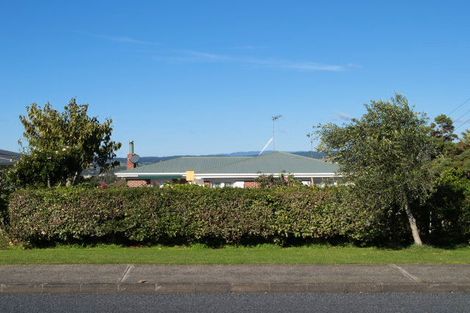 Photo of property in 2/71 Litten Road, Cockle Bay, Auckland, 2014