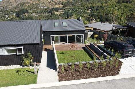Photo of property in 5 Kincaid Place, Arthurs Point, Queenstown, 9371