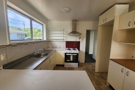 Photo of property in 22 Parrs Cross Road, Henderson, Auckland, 0612