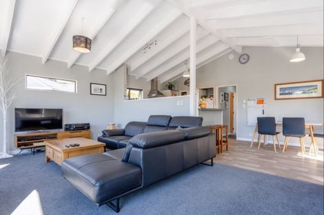 Photo of property in 16a Fincham Road, Raumati Beach, Paraparaumu, 5032