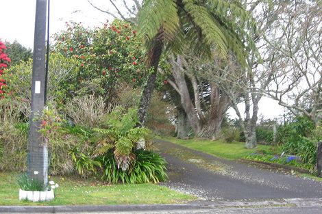 Photo of property in 90 Oxford Road, Okato, 4335