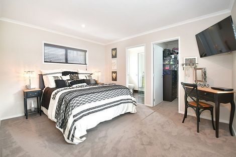 Photo of property in 27 The Circle, Manly, Whangaparaoa, 0930