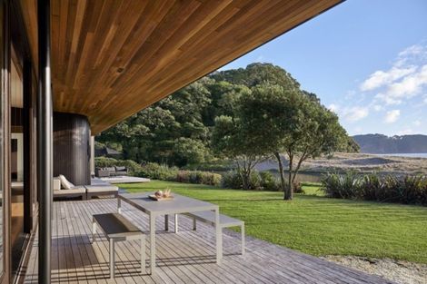 Photo of property in 27 Pye Place, Hot Water Beach, Whitianga, 3591