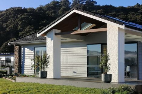 Photo of property in 7 Hopkirk Avenue, Wallaceville, Upper Hutt, 5018