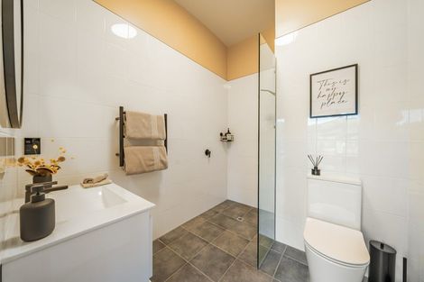 Photo of property in 3 Coroglen Rise, Pukerua Bay, 5026