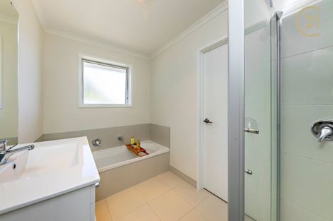 Photo of property in 6 Rohea Place, Opaheke, Papakura, 2113