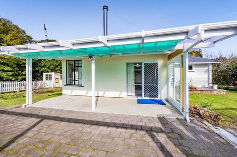 Photo of property in 16 Bridger Place, Eltham, 4322