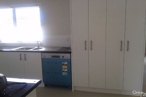 Photo of property in 52 Dale Crescent, Pakuranga, Auckland, 2010