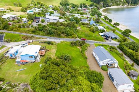 Photo of property in 9 Rigby Street, Whakapirau, 0583