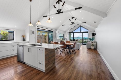 Photo of property in 8 Goldstone Place, Omokoroa, 3114