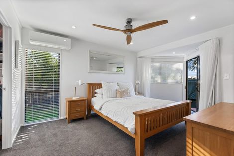 Photo of property in 22 Matisse Drive, West Harbour, Auckland, 0618