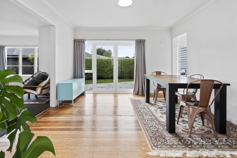 Photo of property in 12 Thornton Road, Cambridge, 3434