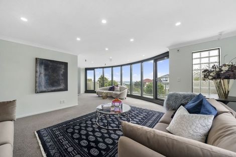 Photo of property in 9 Bury Grove, Strathmore Park, Wellington, 6022