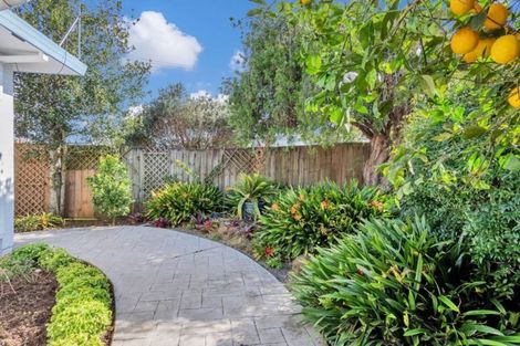 Photo of property in 33a Youngs Road, Papakura, 2110