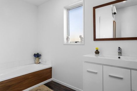 Photo of property in 5 Oldham Place, Darfield, 7510