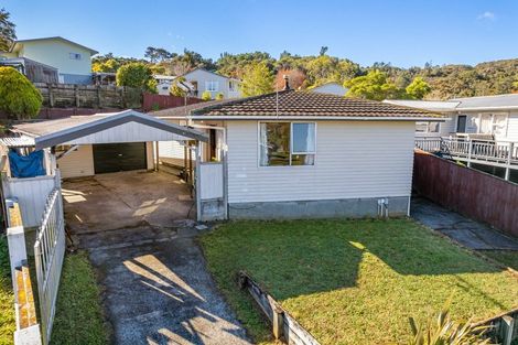 Photo of property in 20 Blueberry Grove, Timberlea, Upper Hutt, 5018