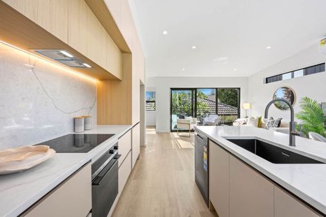 Photo of property in 40a Powrie Street, Glenfield, Auckland, 0629
