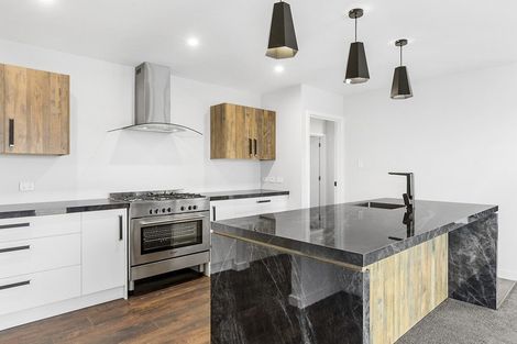 Photo of property in 2 Chatham Street, Waihola, Milton, 9073