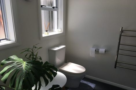 Photo of property in 3a Sydenham Street, Northland, Wellington, 6012